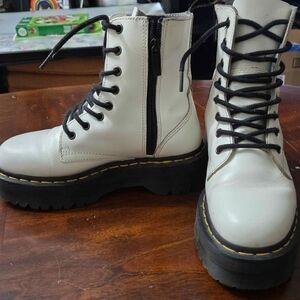 Women's EUC Doc Martens Jadon White Combat Boots. Size 6